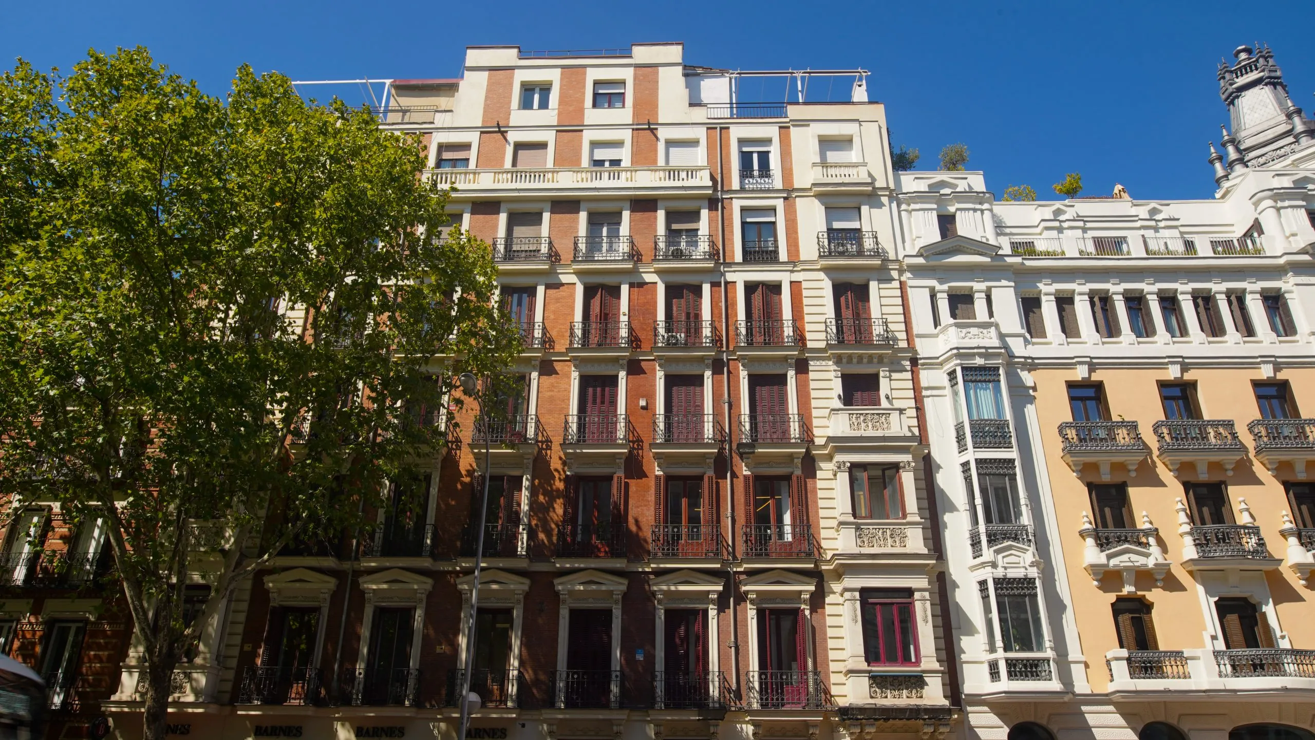 Fachada del despacho de Gómez Villar Abogados en Velázquez 15, Madrid